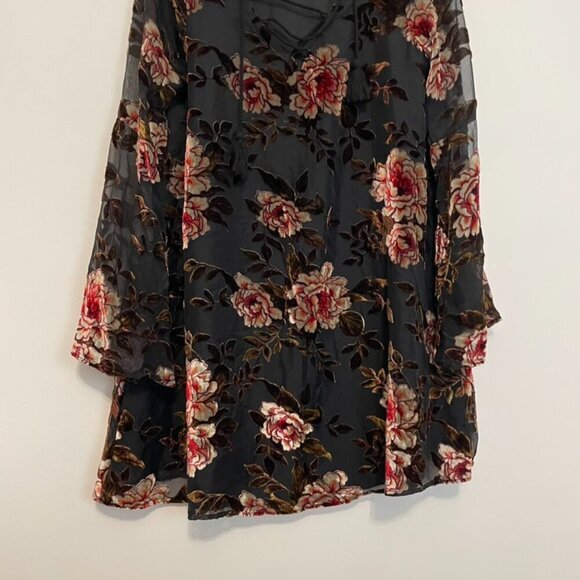 CUPCAKES AND CASHMERE ANTHROPOLOGIE Valda Velvet Burnout Dress Black Bell Sleeve - Picture 5 of 14